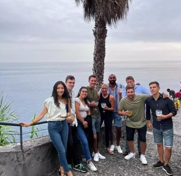 هاستل Homeoffice Madeira   Coliving & Coworking With A Nice Community