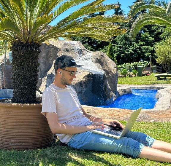 هاستل Homeoffice Madeira Coliving & Coworking With A Nice Community