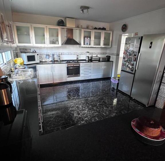 هاستل Homeoffice Madeira Coliving & Coworking With A Nice Community