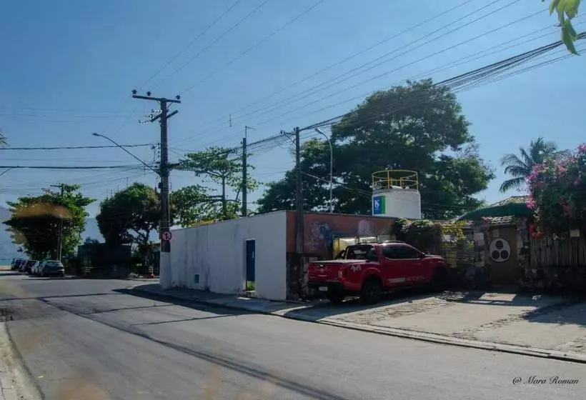 Retkeilymaja Treze Luas Ihabela Pousada