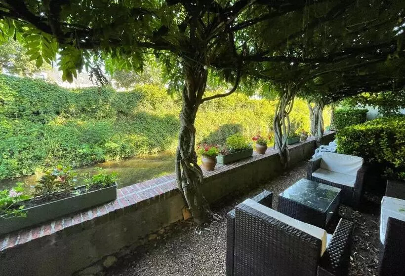 Aamiaismajoitus (B&B) Les Glycines