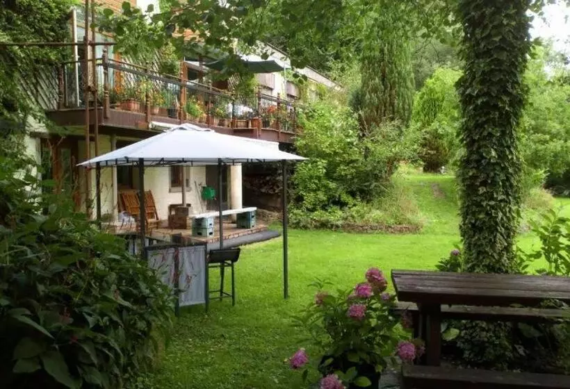 Aamiaismajoitus (B&B) Local Accommodation For Motocycle Off Road Centres