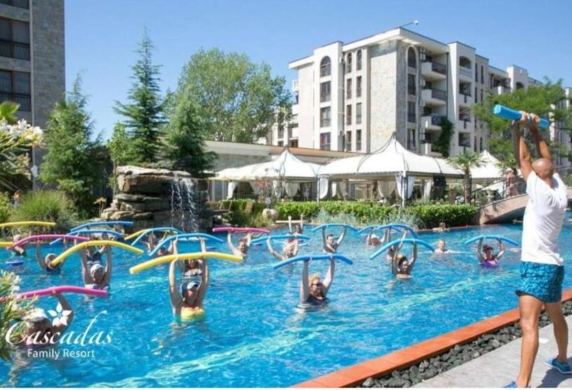 Cascadas Family Resort