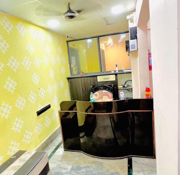 酒店 Goroomgo Relyef Inn Kolkata Fully Air Conditioned