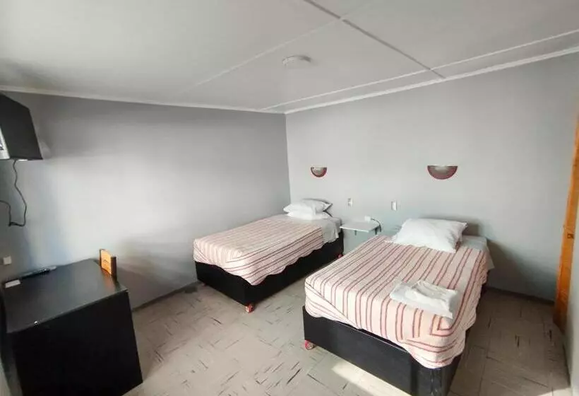 ホテル Hostal Calama