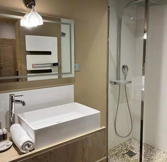 Hotelli Le 19   Chambre Patio 34m2   Centre Historique   Clim