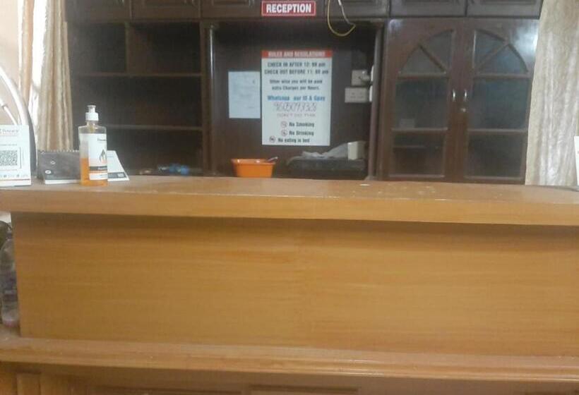 Hotelli Lechus Homestay