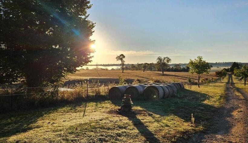 酒店 Red Hill Cabin #1 Walcha