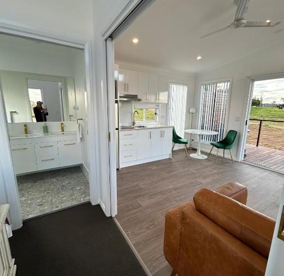 酒店 Red Hill Cabin #1 Walcha