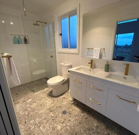 酒店 Red Hill Cabin #1 Walcha