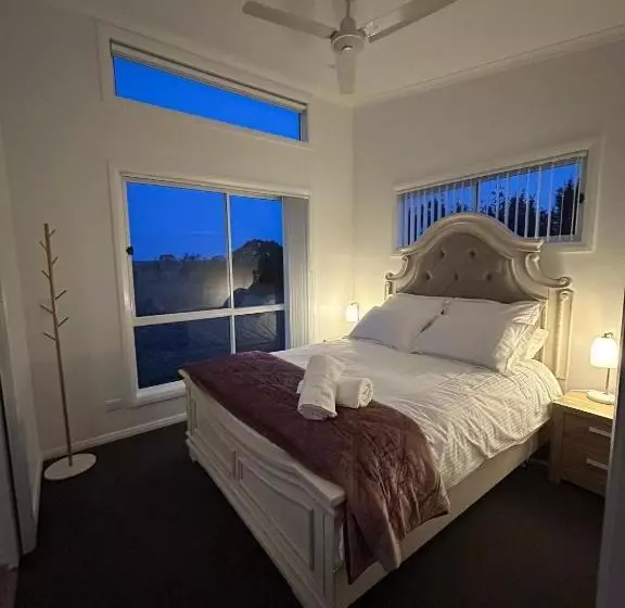 ホテル Red Hill Cabin #1 Walcha