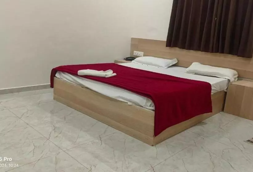 Hotelli Royal Stay Gandhinagar