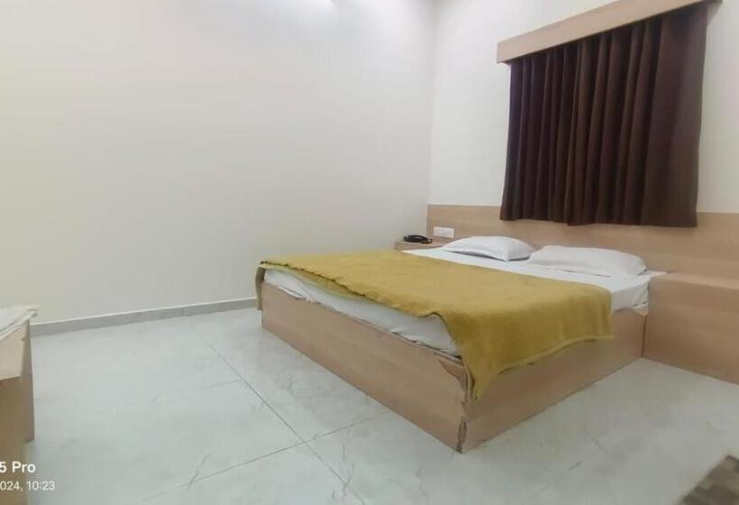 Hotel Royal Stay Gandhinagar