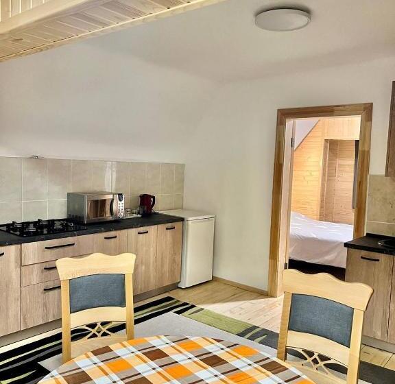 بنسيون хатинка