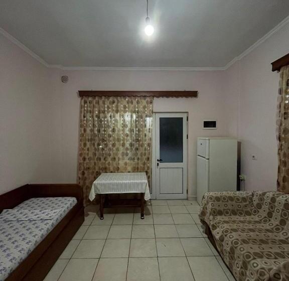 پانسیون Apartaments Martini   Borsh