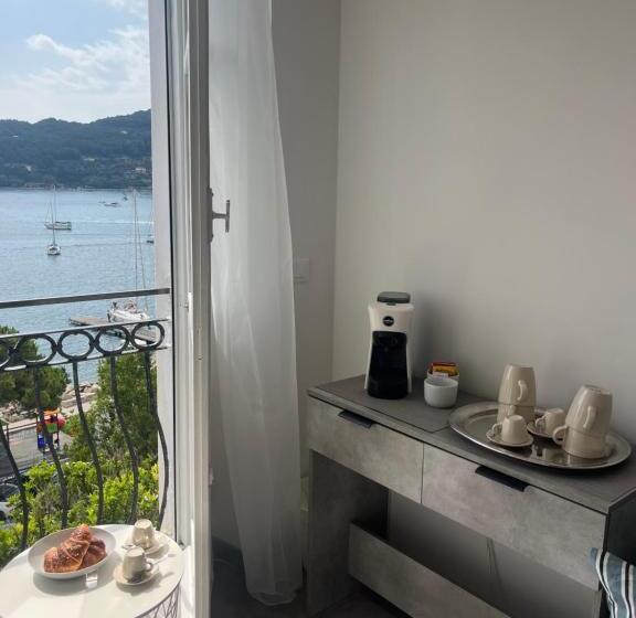 膳宿费 Le Finestre Veneris