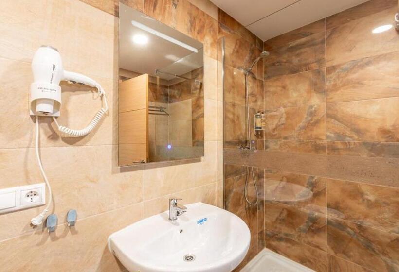 膳宿费 Otero & Elma 2