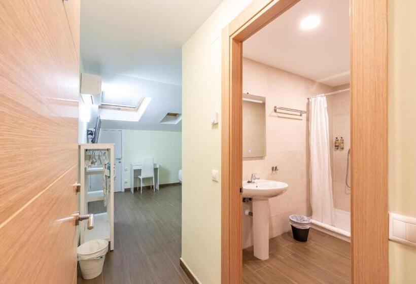 膳宿费 Otero & Elma 2