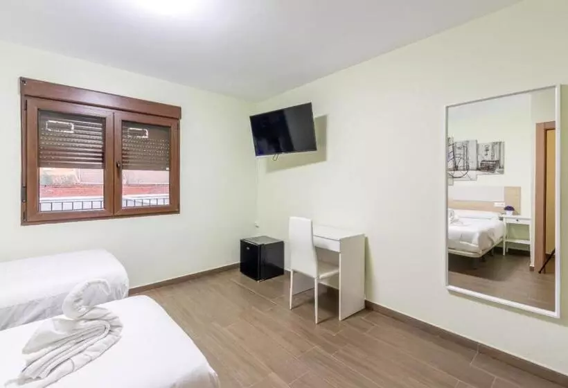 Majatalo Otero & Elma 2