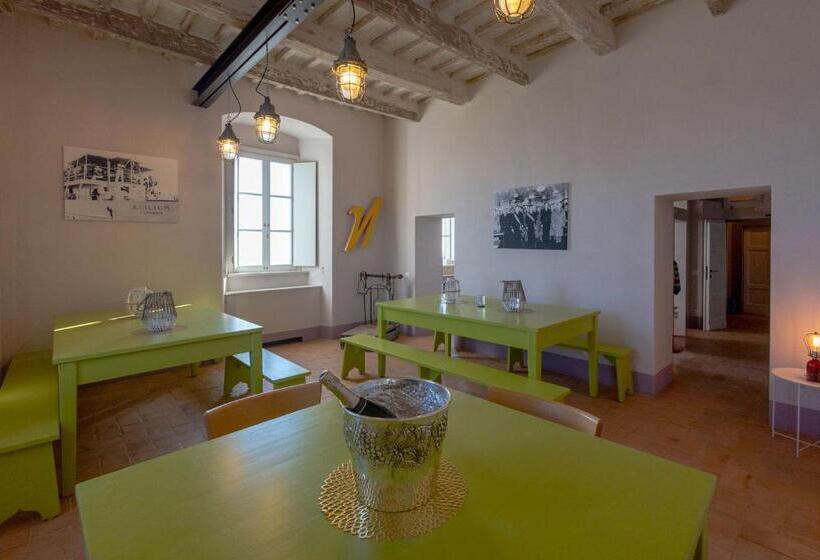 منتجع Faro Capel Rosso