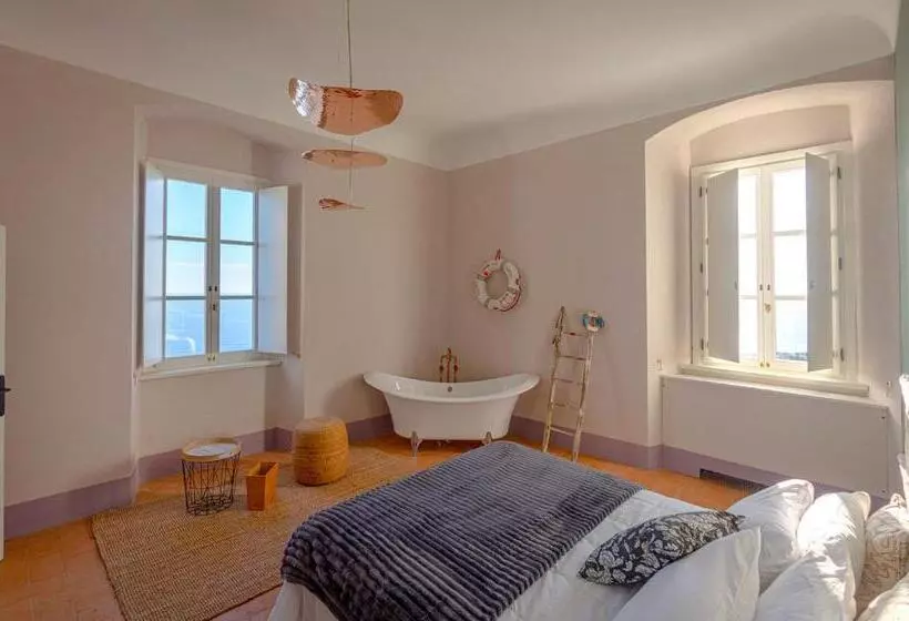 Lomakeskus Faro Capel Rosso