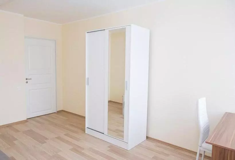 هاستل Central Shared Flat   Quiet Private Room