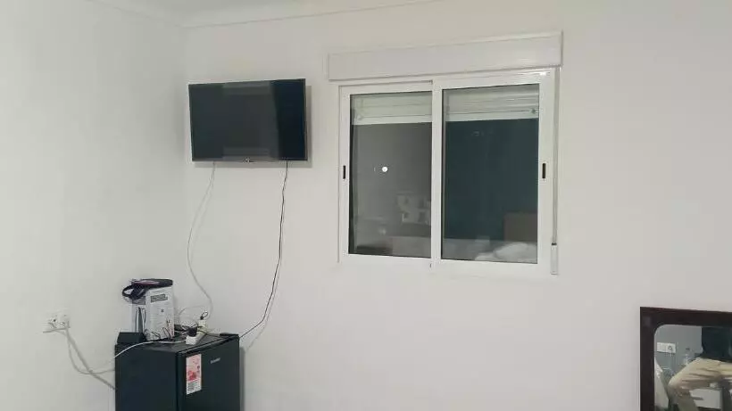 ベッドアンドブレックファースト Albergue Hostel Socios