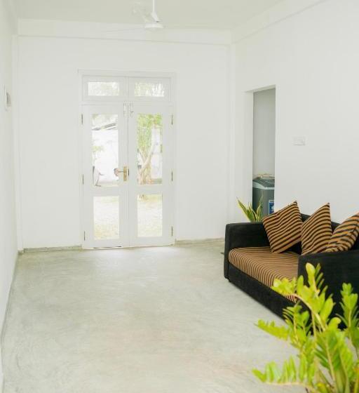 مبيت وإفطار Silver Sands Beach