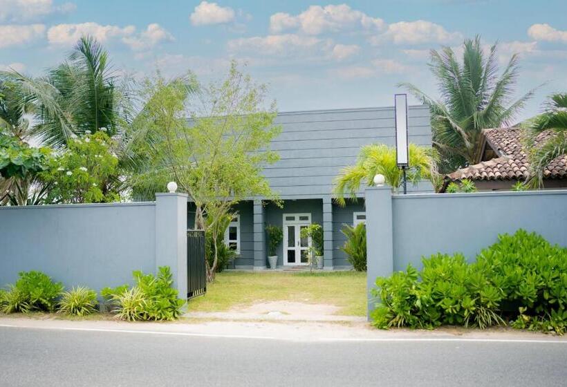 مبيت وإفطار Silver Sands Beach