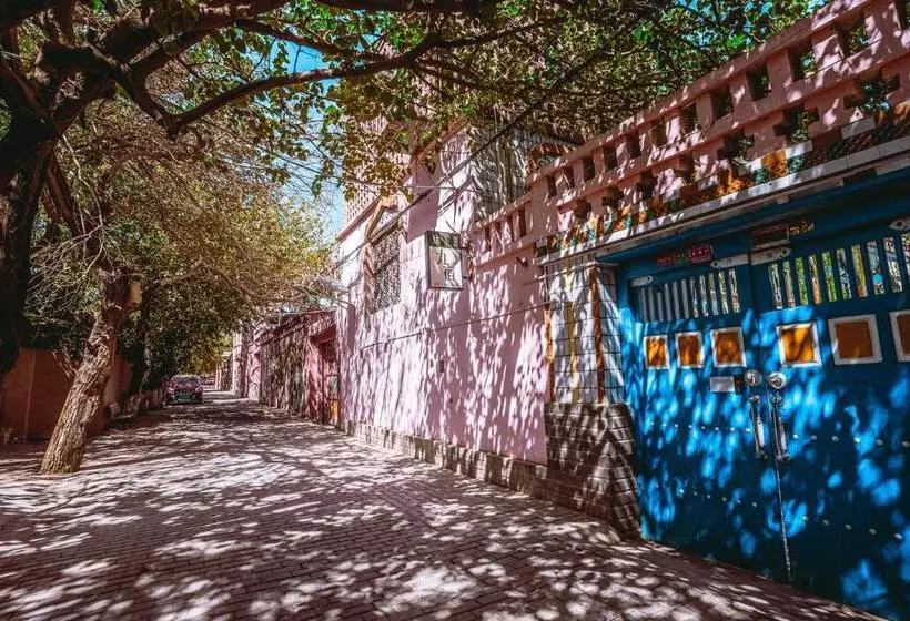 Hotelli 达卜·九宿民宿