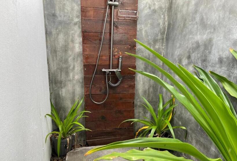 هتل Himeyn Beach Inn   Ocho Homes By Eight Continents