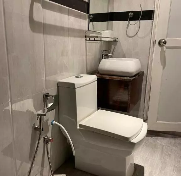 هتل Himeyn Beach Inn   Ocho Homes By Eight Continents