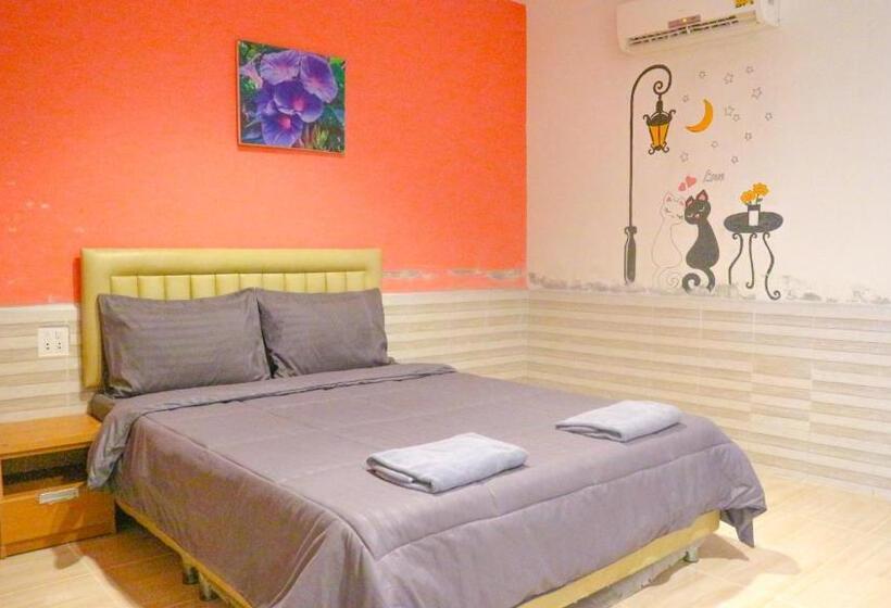 Hotel The Moon Resort Phetchaburi