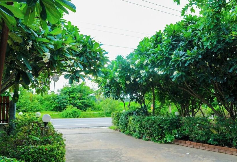 Hotel The Moon Resort Phetchaburi