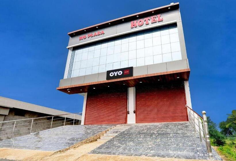 בית מלון כפרי Spot On Mg Plaza