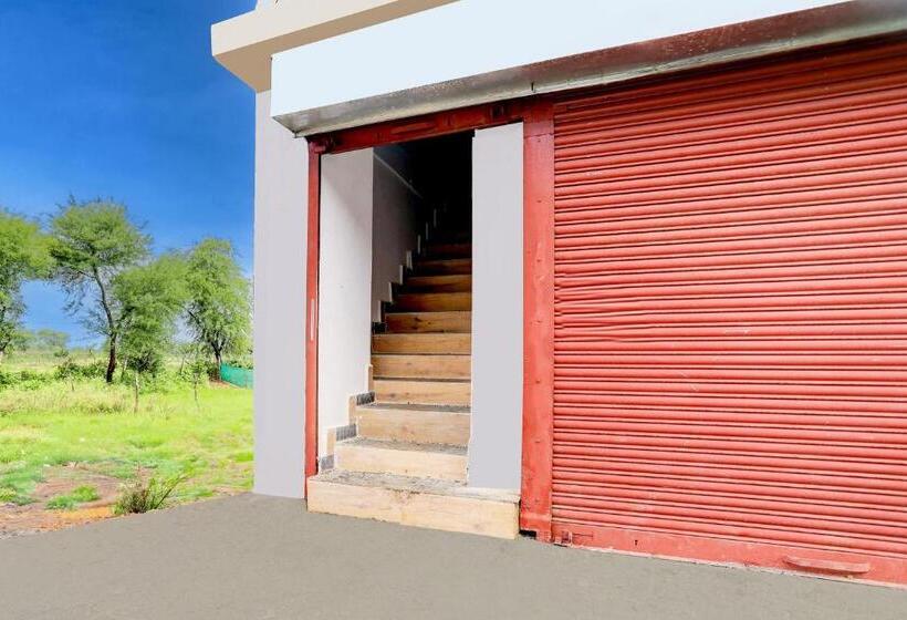 בית מלון כפרי Spot On Mg Plaza