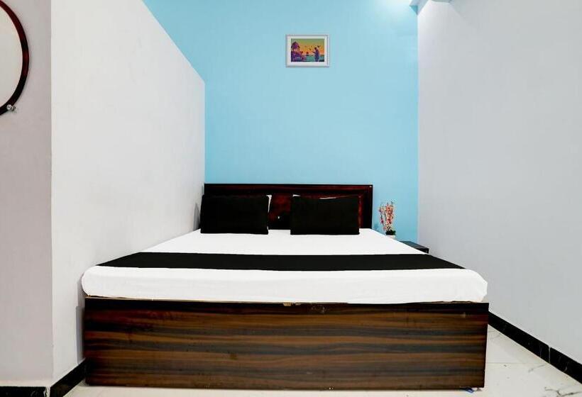 בית מלון כפרי Spot On Mg Plaza