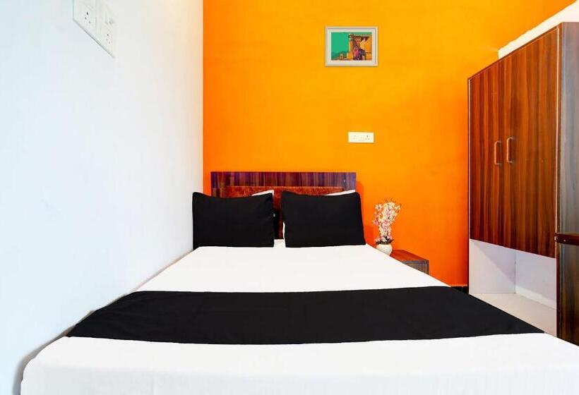 בית מלון כפרי Spot On Mg Plaza