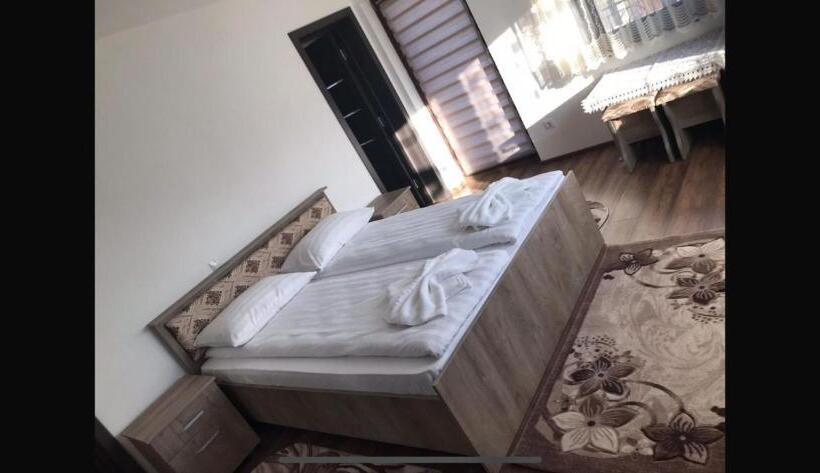 פנסיון Casa De Vacanta