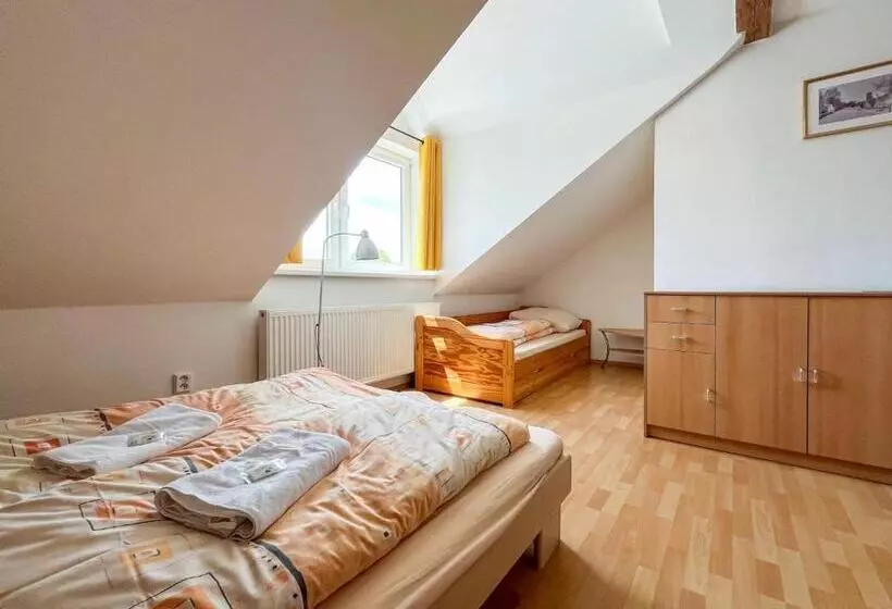 Majatalo Penzion U Fandy