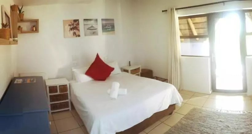 هاستل St Francis Bay Backpackers