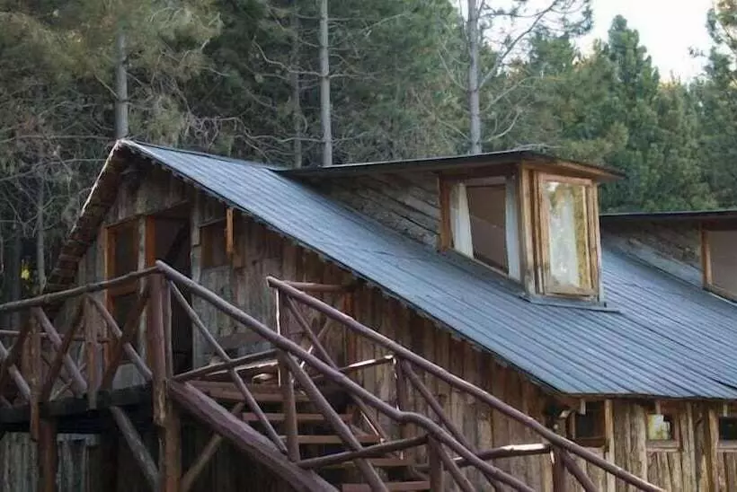 ベッドアンドブレックファースト Cabaña Y Hostal Salamandras