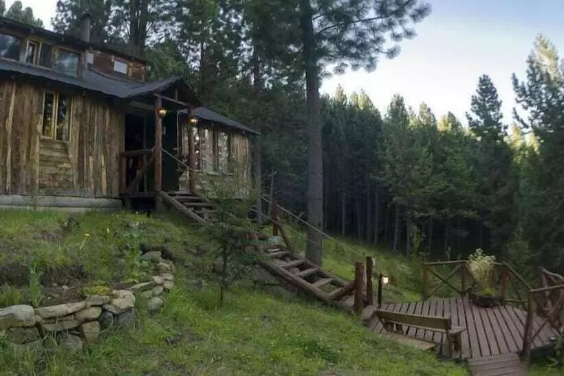 ベッドアンドブレックファースト Cabaña Y Hostal Salamandras