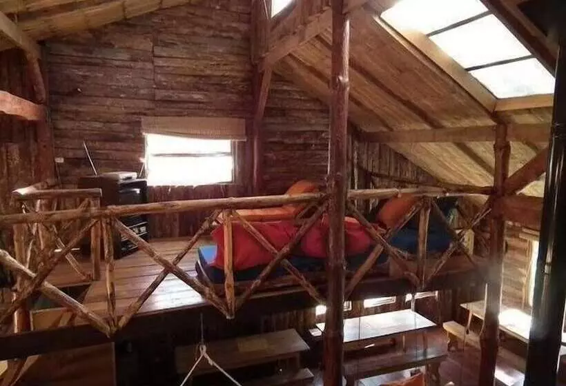 ベッドアンドブレックファースト Cabaña Y Hostal Salamandras