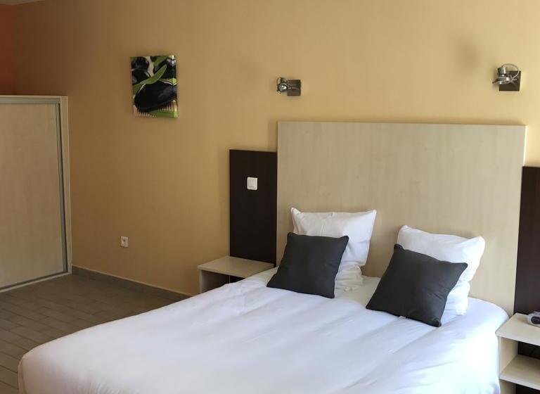 تختخواب و صبحانه Domaine De La Boudière