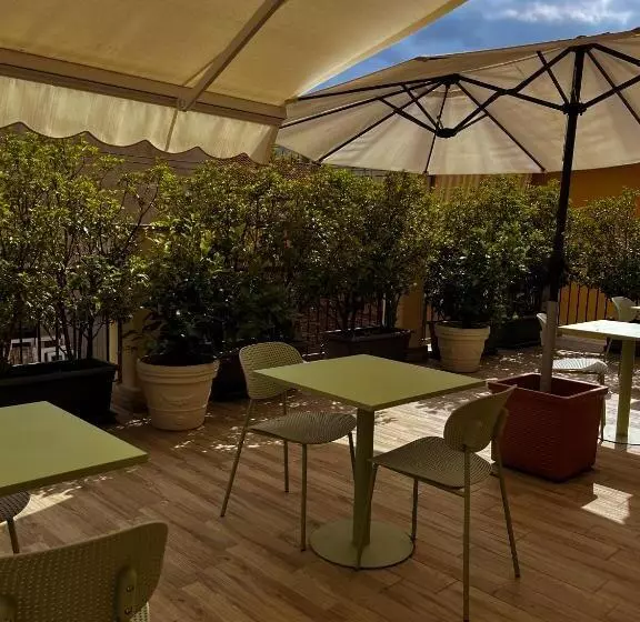 ベッドアンドブレックファースト Guest House   Il Cedro Reale