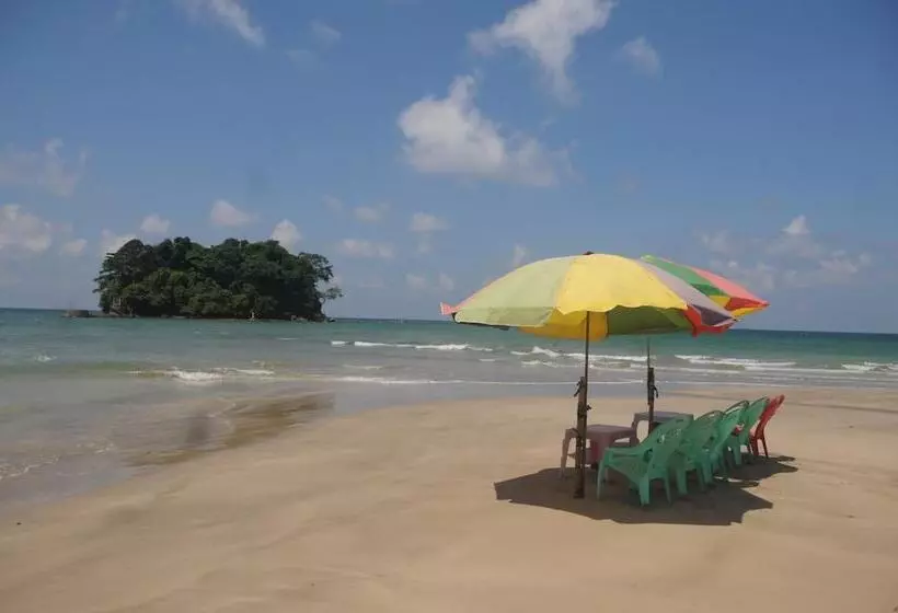 تختخواب و صبحانه Ngwe Saung Garden Guest House
