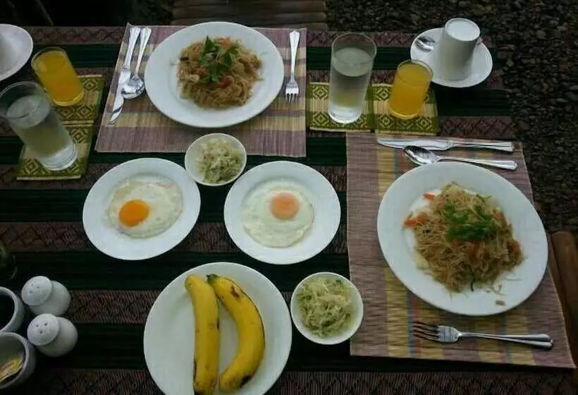 تختخواب و صبحانه Ngwe Saung Garden Guest House