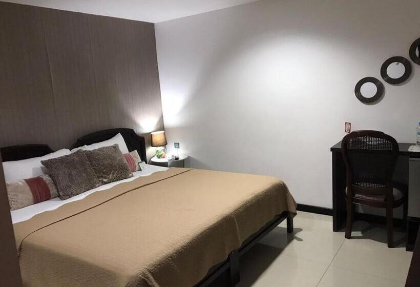 Casa Lolita Hotel Boutique