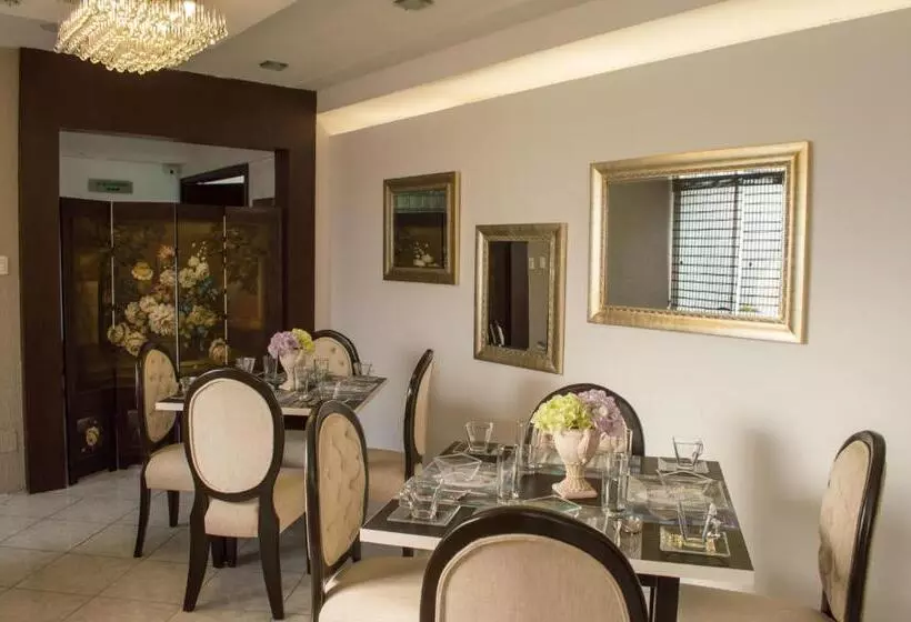Casa Lolita Hotel Boutique